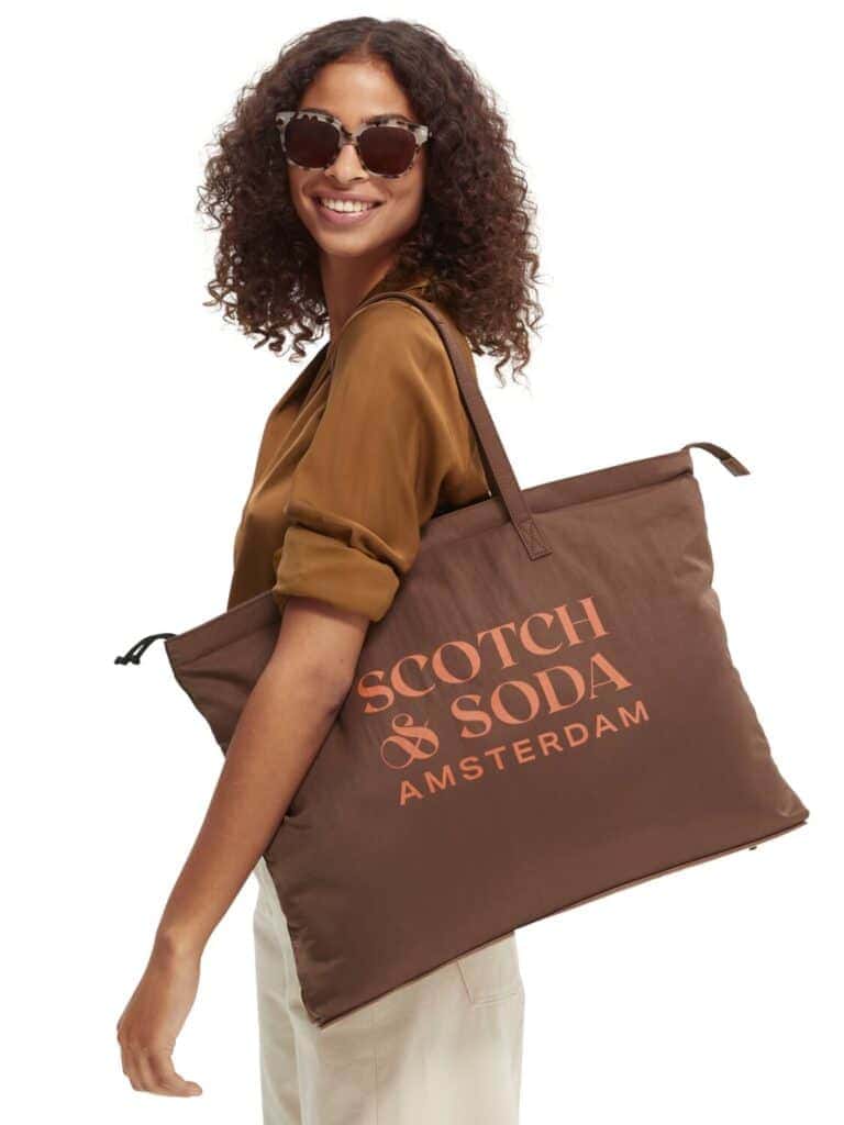 Scotch & Soda 168682 : The Centraal unisex foldaway tote bag- Brown - Image 2