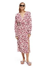 Scotch & Soda 170956 :  Long-sleeved belted V-neck midi dress, Brushed Ikat cherry