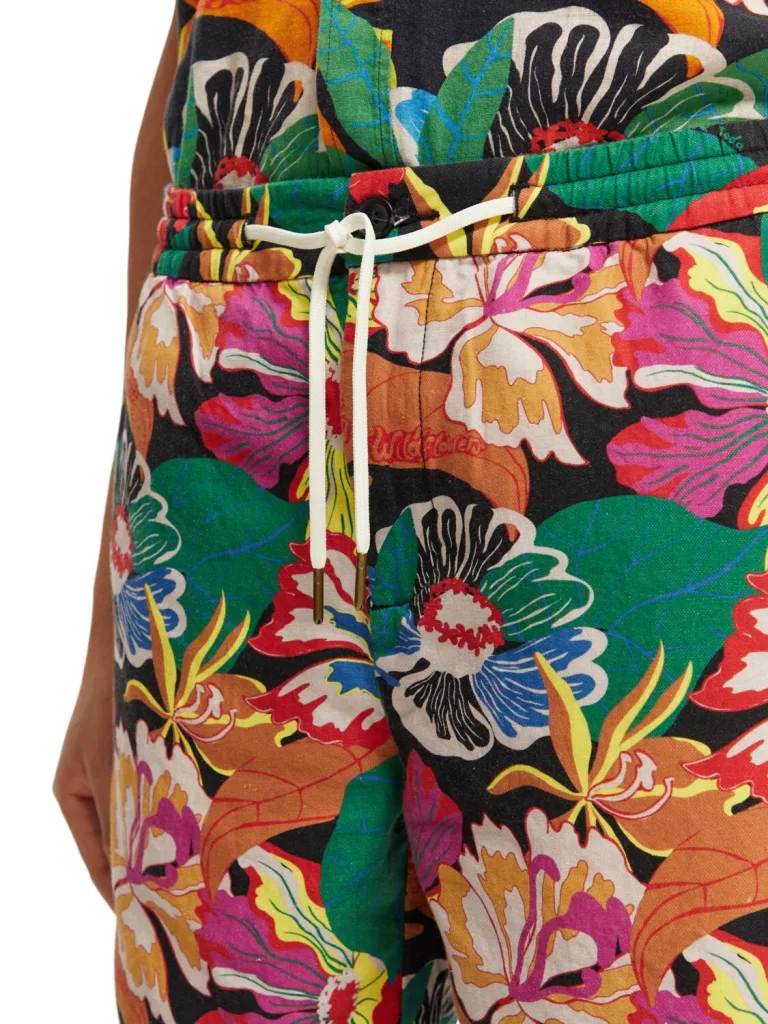 Scotch & Soda 171556:  The Fave linen-blended Bermuda shorts, Black floral - Image 7