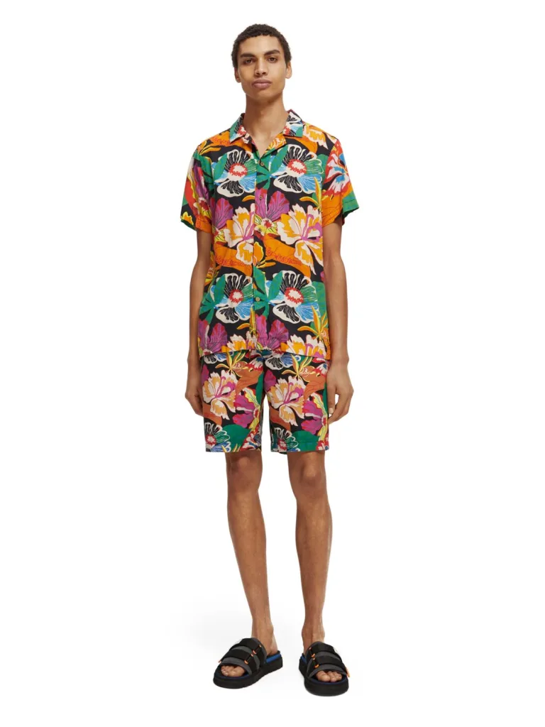 Scotch & Soda 171556:  The Fave linen-blended Bermuda shorts, Black floral - Image 3