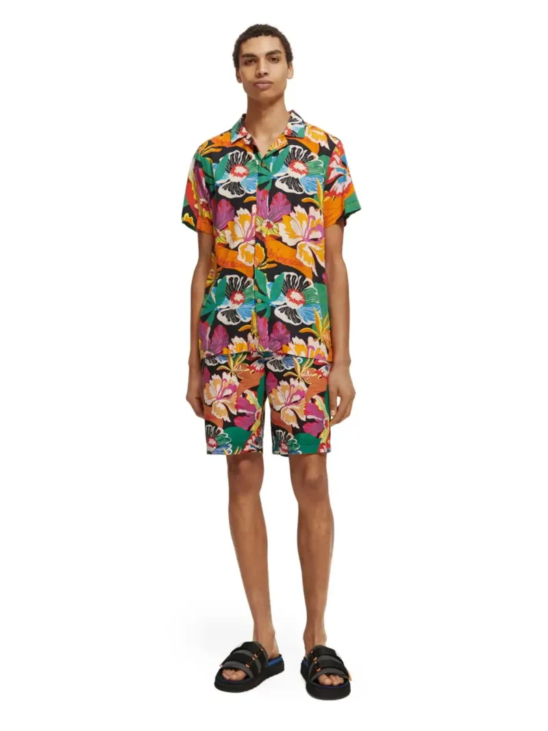 Scotch & Soda 171556:  The Fave linen-blended Bermuda shorts, Black floral - Image 3