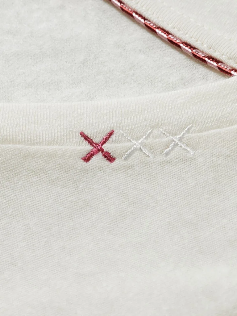 Scotch & Soda 173275: Embroidered V-neck T-shirt, Off white - Image 6
