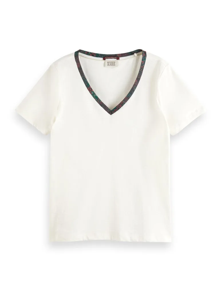 Scotch & Soda 174825: Contrast Neckline V-Neck T-Shirt Soft Ice - Image 2