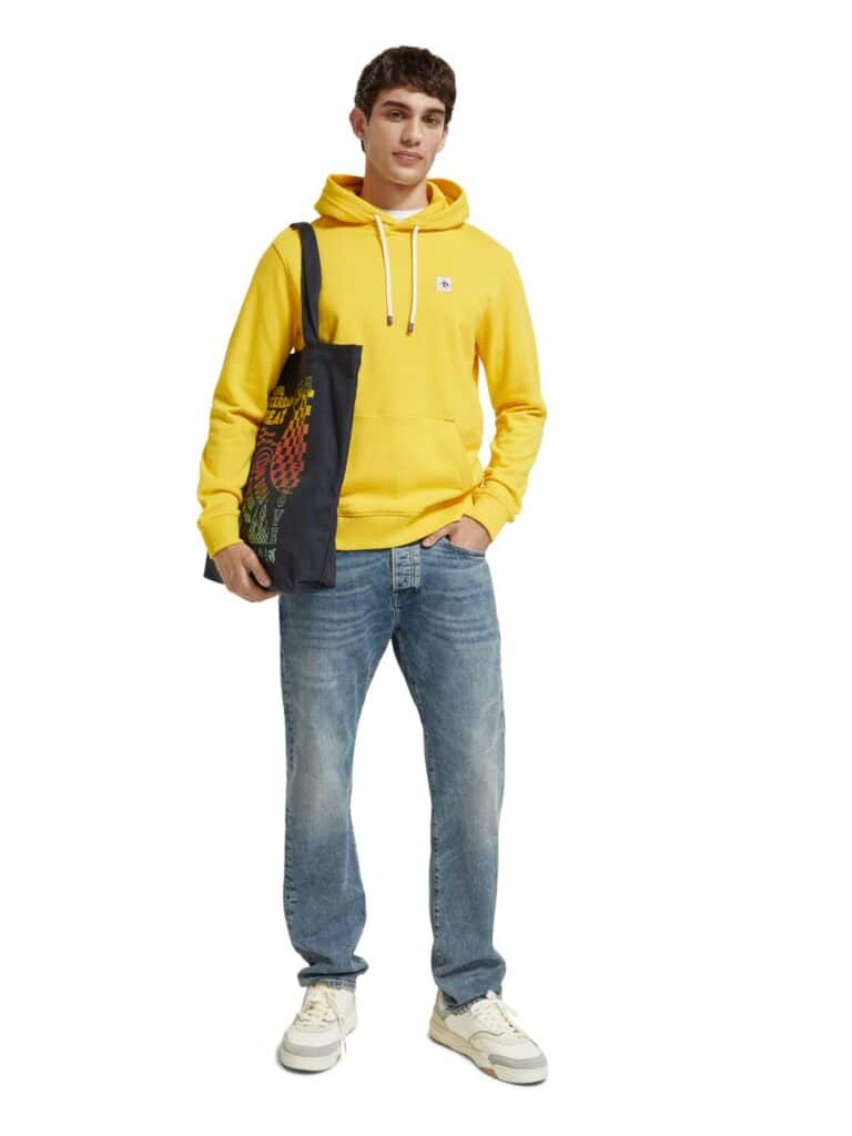 Scotch & Soda 175351 : Regular Fit Essential Badge Hoodie Spotlight - Image 4