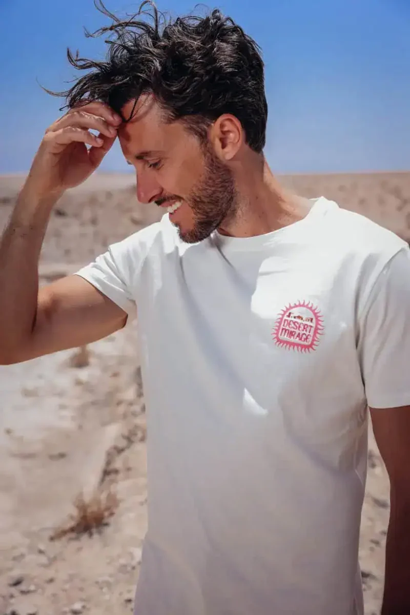 A Fish named Fred : T-shirt desert mirage