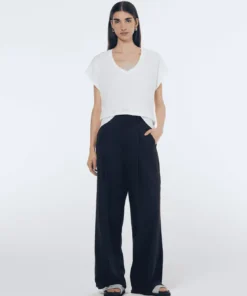 Alternative view of Scotch & Soda 180401, Essential V-neck t-shirt