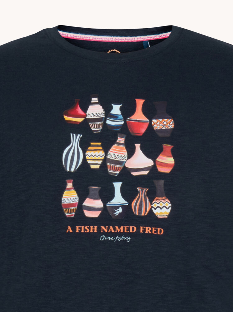 A Fish named Fred : T-shirt vase - Image 3