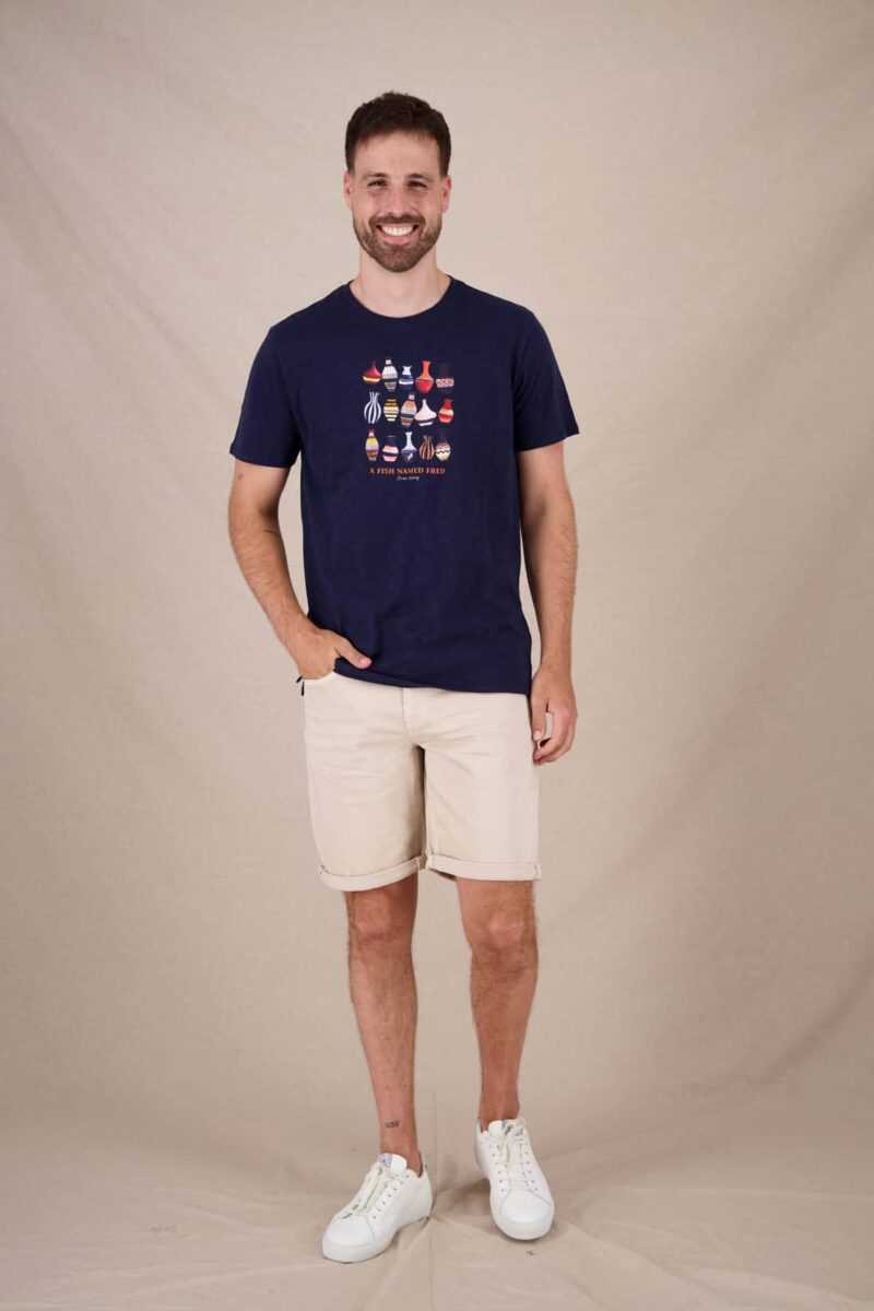 A Fish named Fred : T-shirt vase