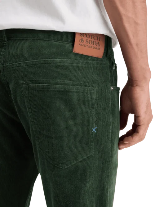 Scotch & Soda 178666 Ralston 5 pocket corduroy chino Pine green - Image 5