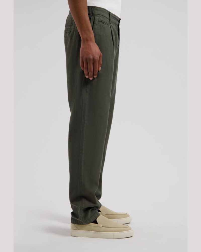 Dstrezzed 502004- Logan Pleat Tecolin Linen blend, Dk Army - Image 5