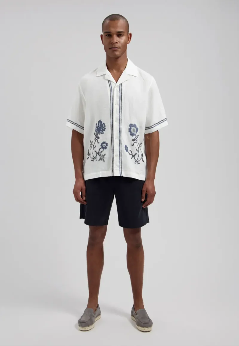 Dstrezzed 311525 - Hero Arwork 100% Linen Shirt - Image 2