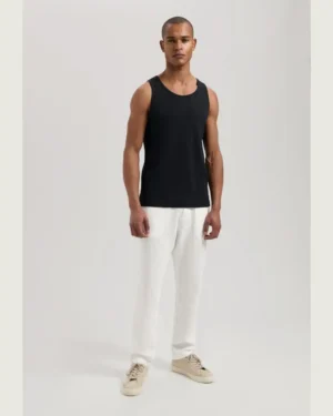 Alternative view of Dstrezzed Kev Singlet  Black