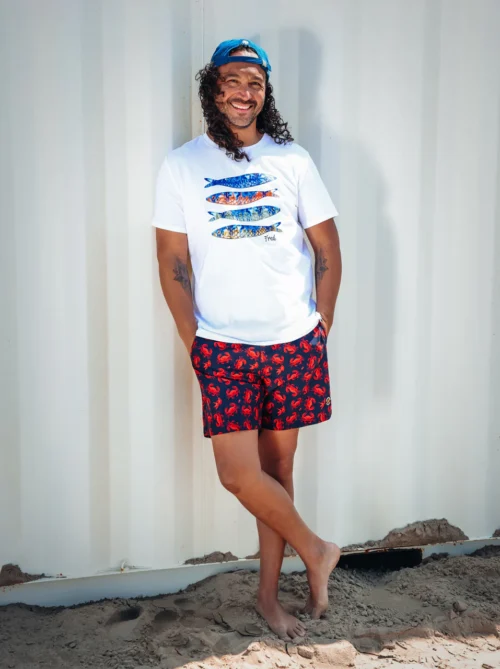 33.401 - A Fish Named Fred T-shirt Fish Print Off-White - Image 4