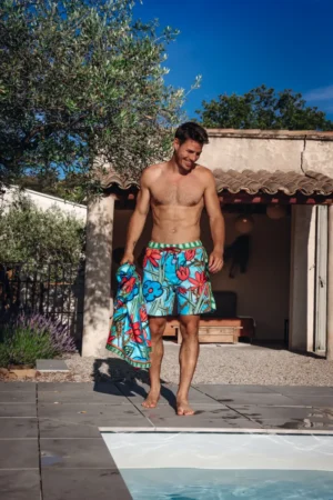 Alternative view of A Fish Named Fred 33.256,  Swimshort Flower Canvas