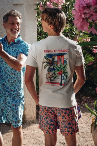 Alternative view of A fish named Fred 33.405  T-shirt palm painting