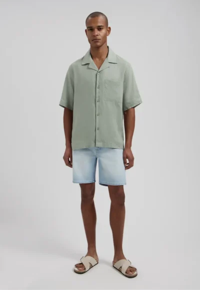 Alternative view of Dstrezzed 311480- Hero Resort Shirt, Green Shadow